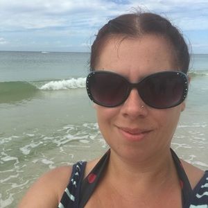 Meet your Posher, Sandra